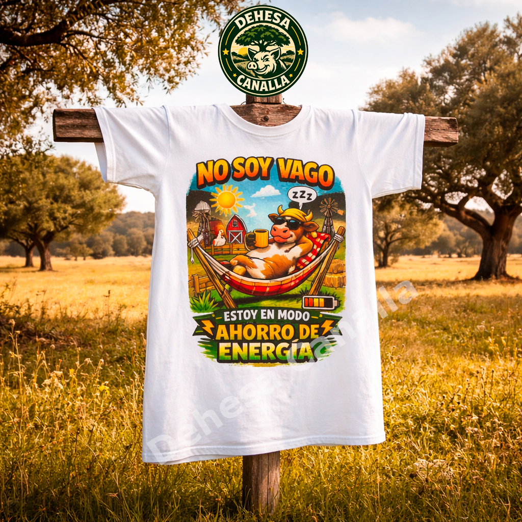 Camiseta divertida “No soy vago” con vaca relajada | Camiseta humor original unisex | Humor rural extremeño 100% algodón